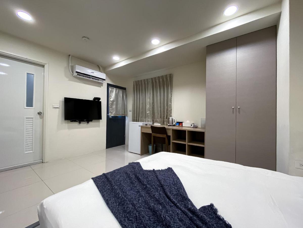 Sleeping Quilt Hotel Taichung Exterior photo