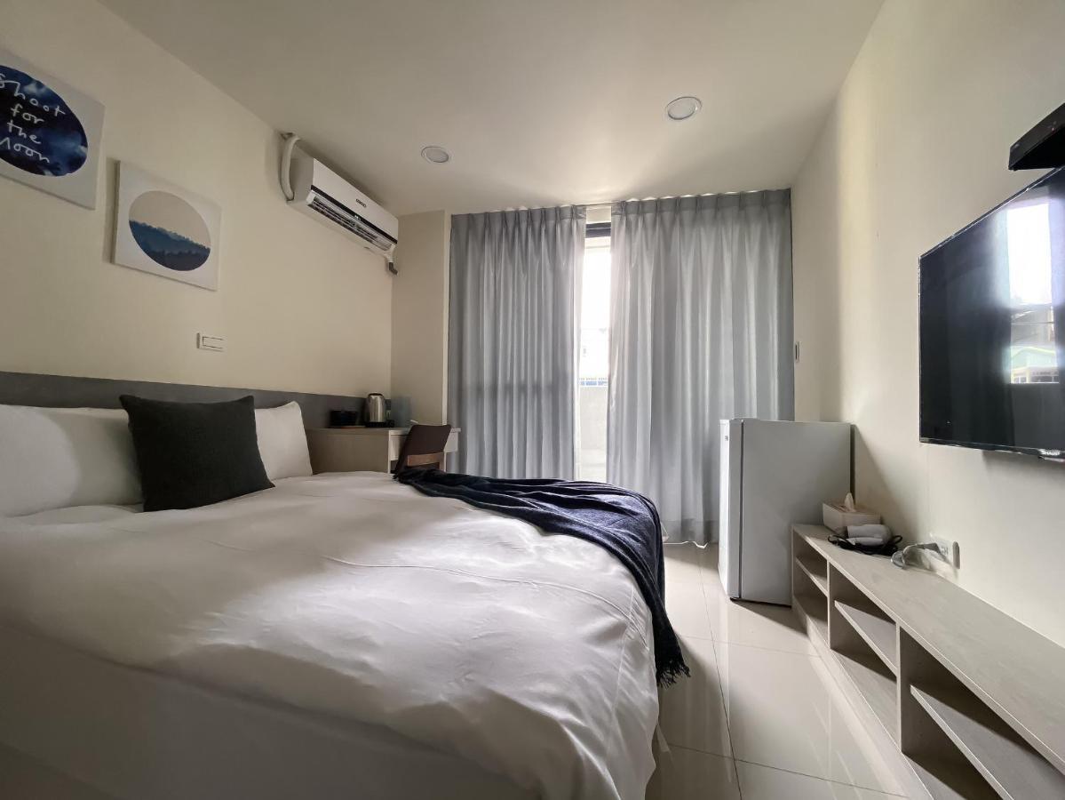 Sleeping Quilt Hotel Taichung Exterior photo