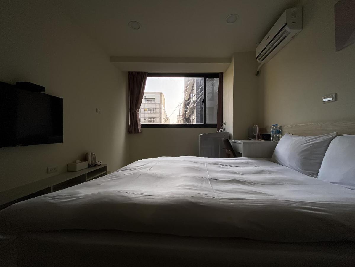Sleeping Quilt Hotel Taichung Exterior photo