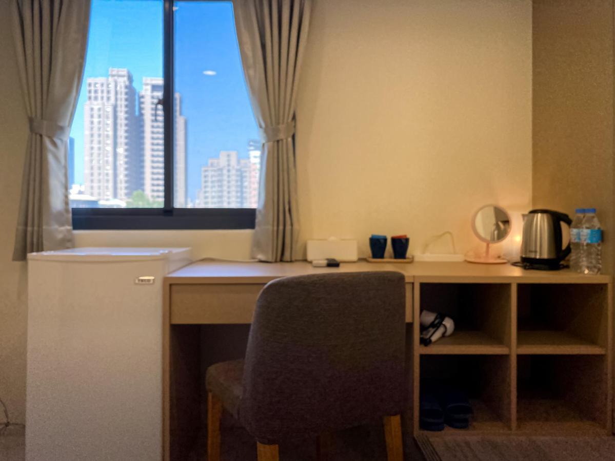 Sleeping Quilt Hotel Taichung Exterior photo